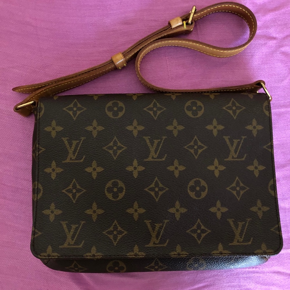 AUTHENTIC Louis Vuitton Musette Tango Bag